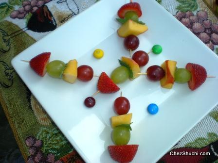 fruits on the skewers