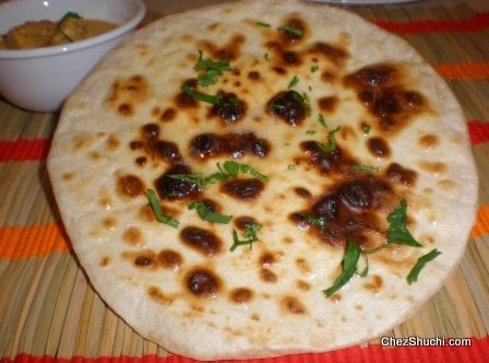 aloo paneer kulcha