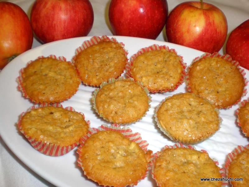 Mini Apple Muffins