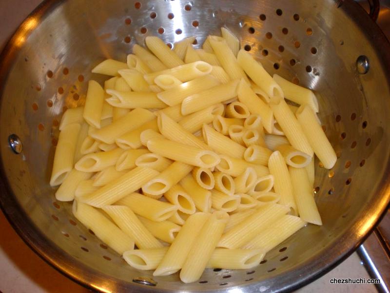 cooked penne pasta