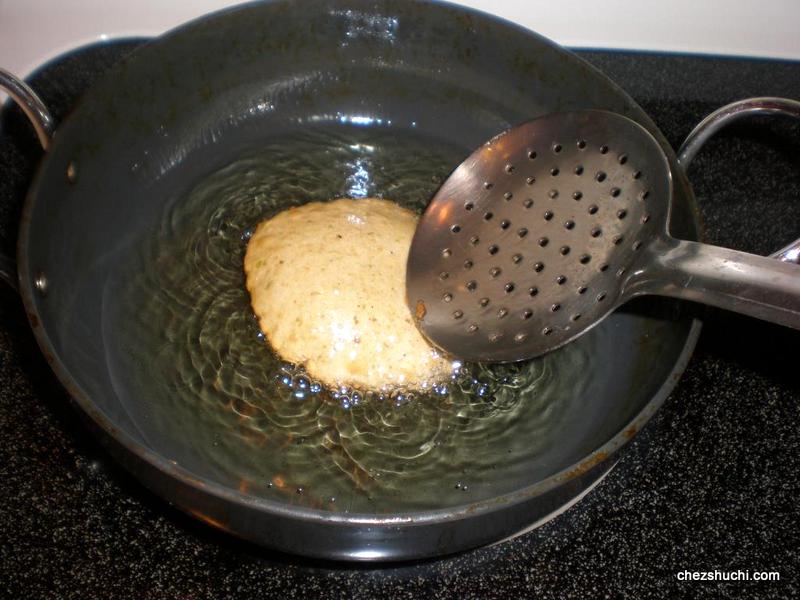 dal poori in the hot oil