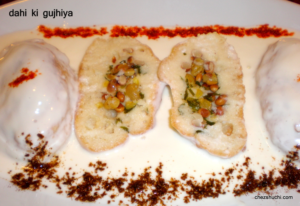 dahi-ki-gujhiya