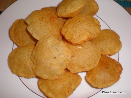 Semolina/ Rava Golgappe