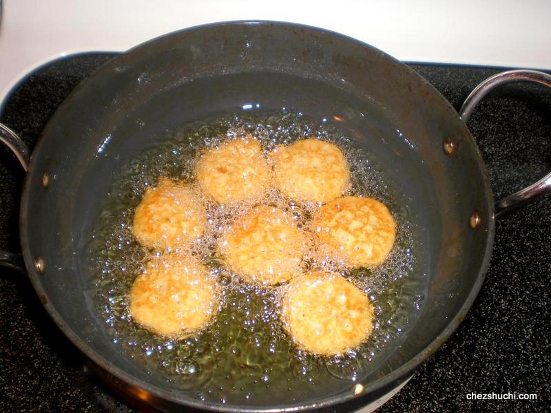 gulgule frying