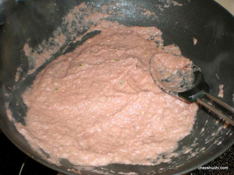 onion frying for malai kofte 