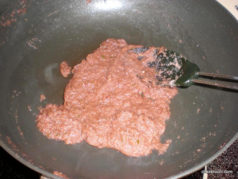 onion frying for malai kofte 