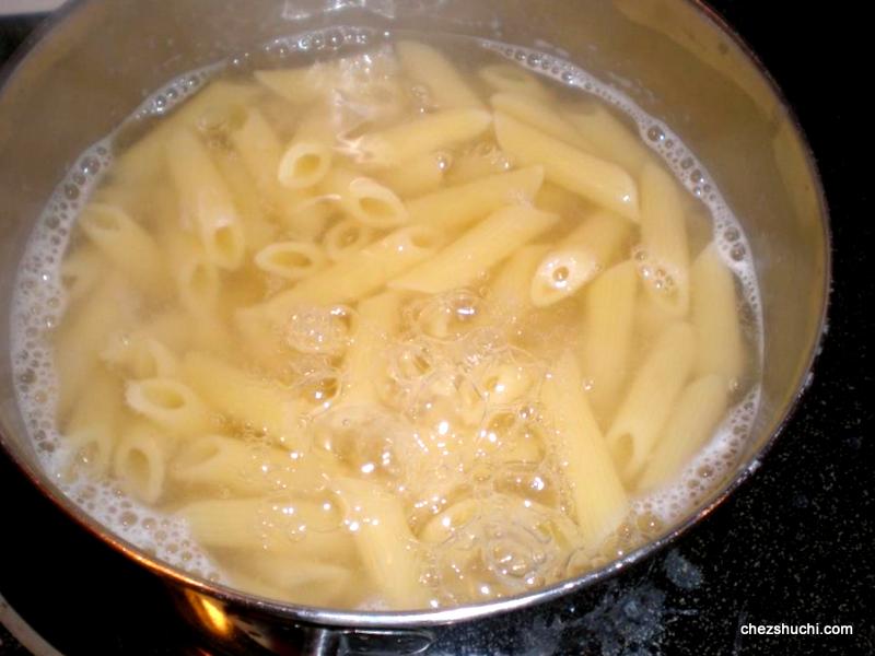 pasta boiling