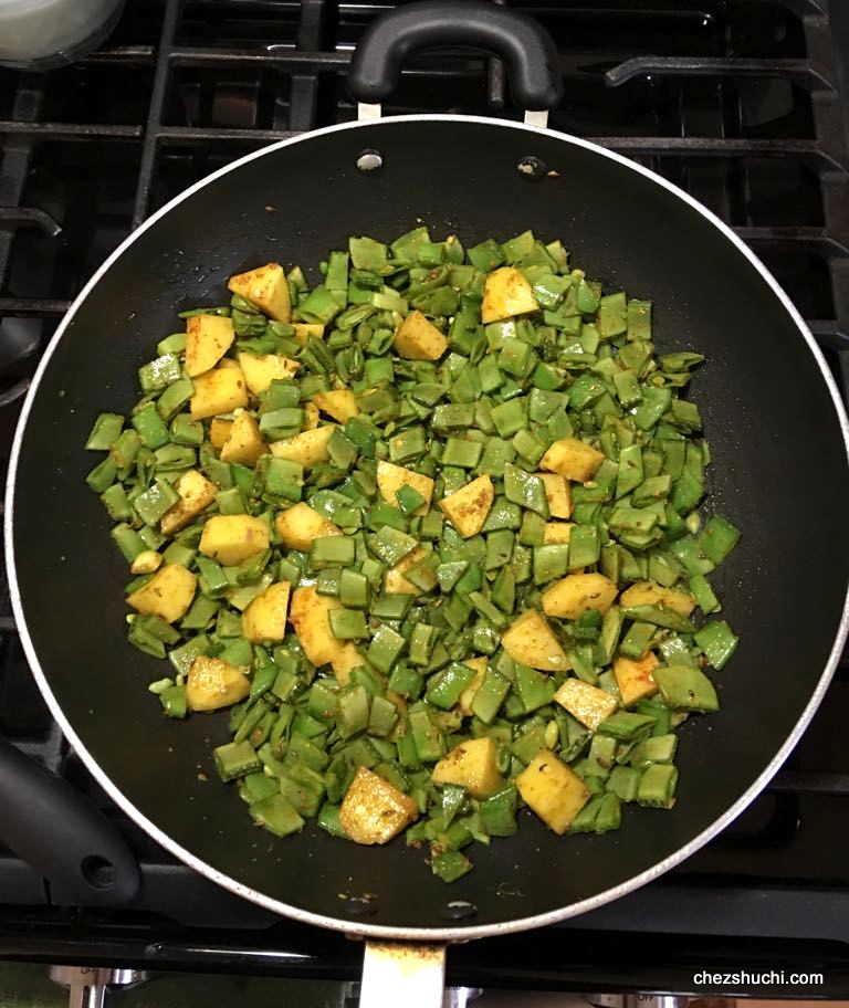 Sem aloo cooking